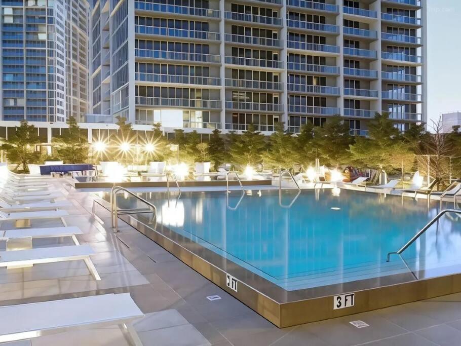 W Hotel Luxury High Rise Miami Extérieur photo